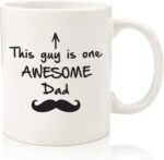 مج للقهوة بتصميم مرح
  مزين بعبارة "One Awesome Dad" - هدية مبتكرة للأب من الابن أو الابنة
  أو الزوجة - هدية رائعة لأب جديد أو للزوج (أبيض)
